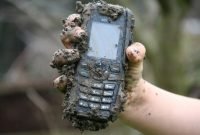 HP Outdoor Terbaik Tahan Air dan Tahan Banting